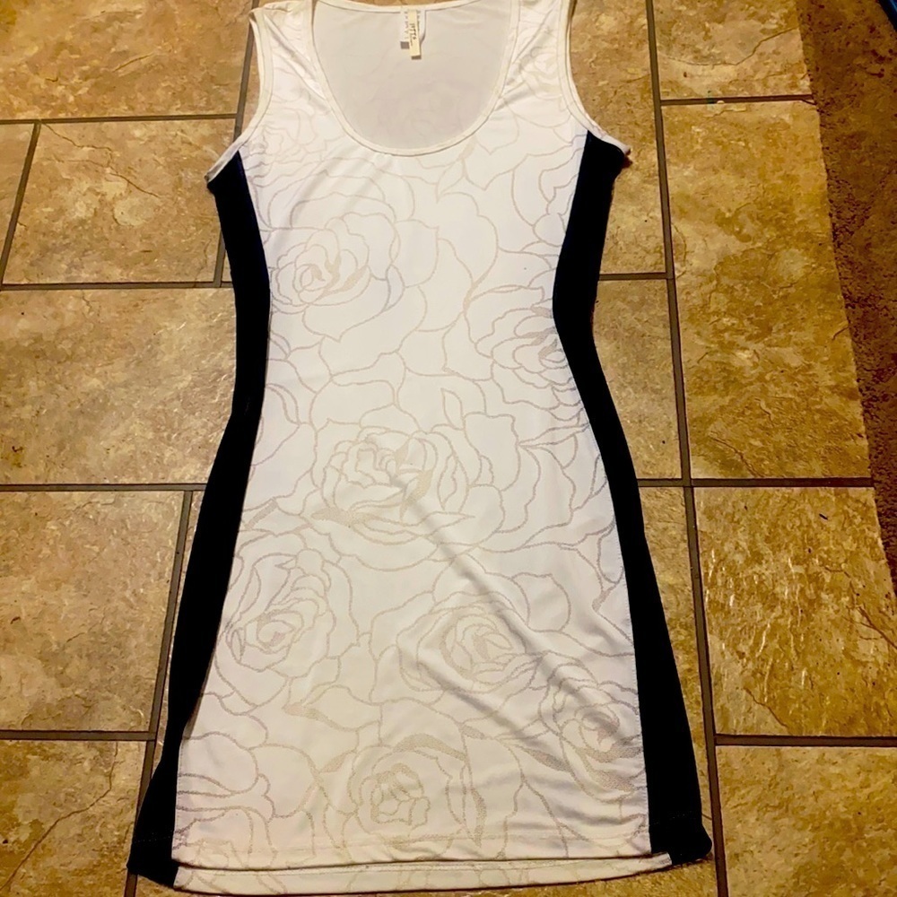 YETTS•B & W bodycon dress, Medium Cocktail Sexy Date Night
